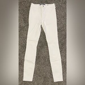 White Hollister skinny jeans